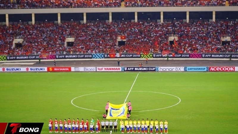 ĐT Việt Nam thi đấu trên sân Mỹ Đình